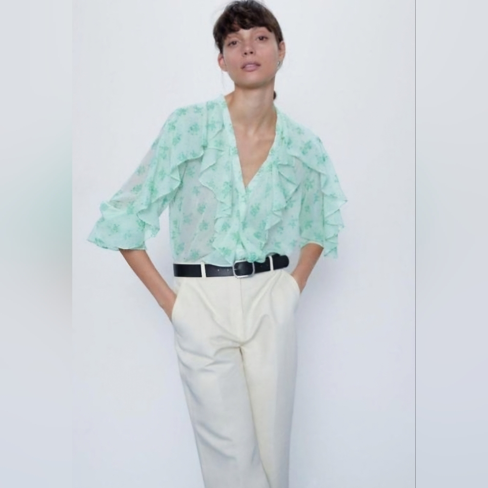 Ruffled Green Blouse with Elbow-Length Sleeves